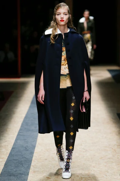 Look 4